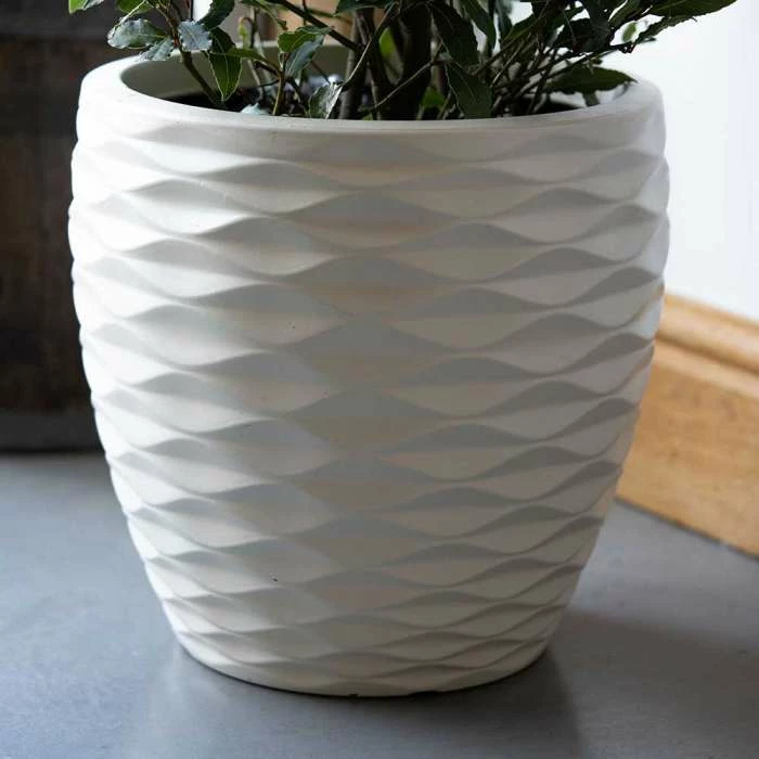 34cm Round Bilbao Planter in Ivory 2 34cm Round Bilbao Planter in Ivory - Image 2