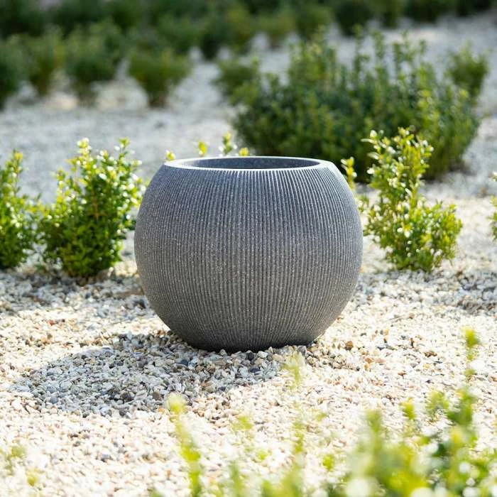30cm Bowl Ridged Planter in Grey 5 30cm Bowl Ridged Planter in Grey - Image 5